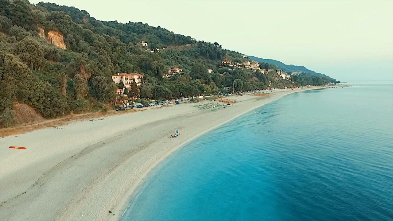 Papa Nero Beach House Agios Ioannis  المظهر الخارجي الصورة